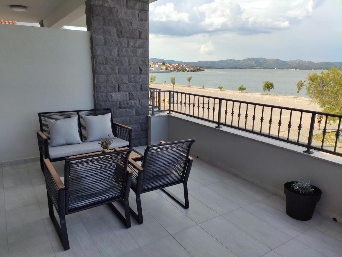 Apartmani Sara 2 Betina  Kültér fotó