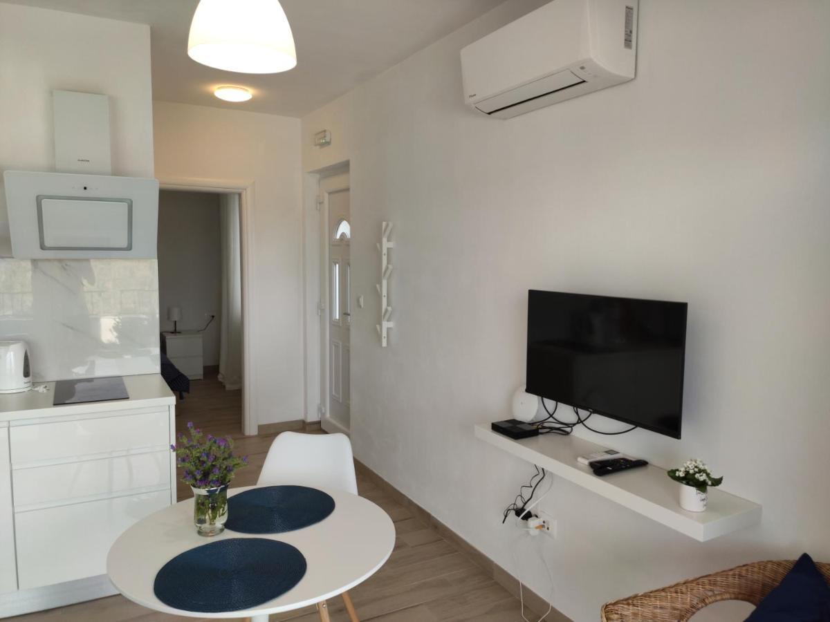 Apartmani Sara 2 Betina  Kültér fotó