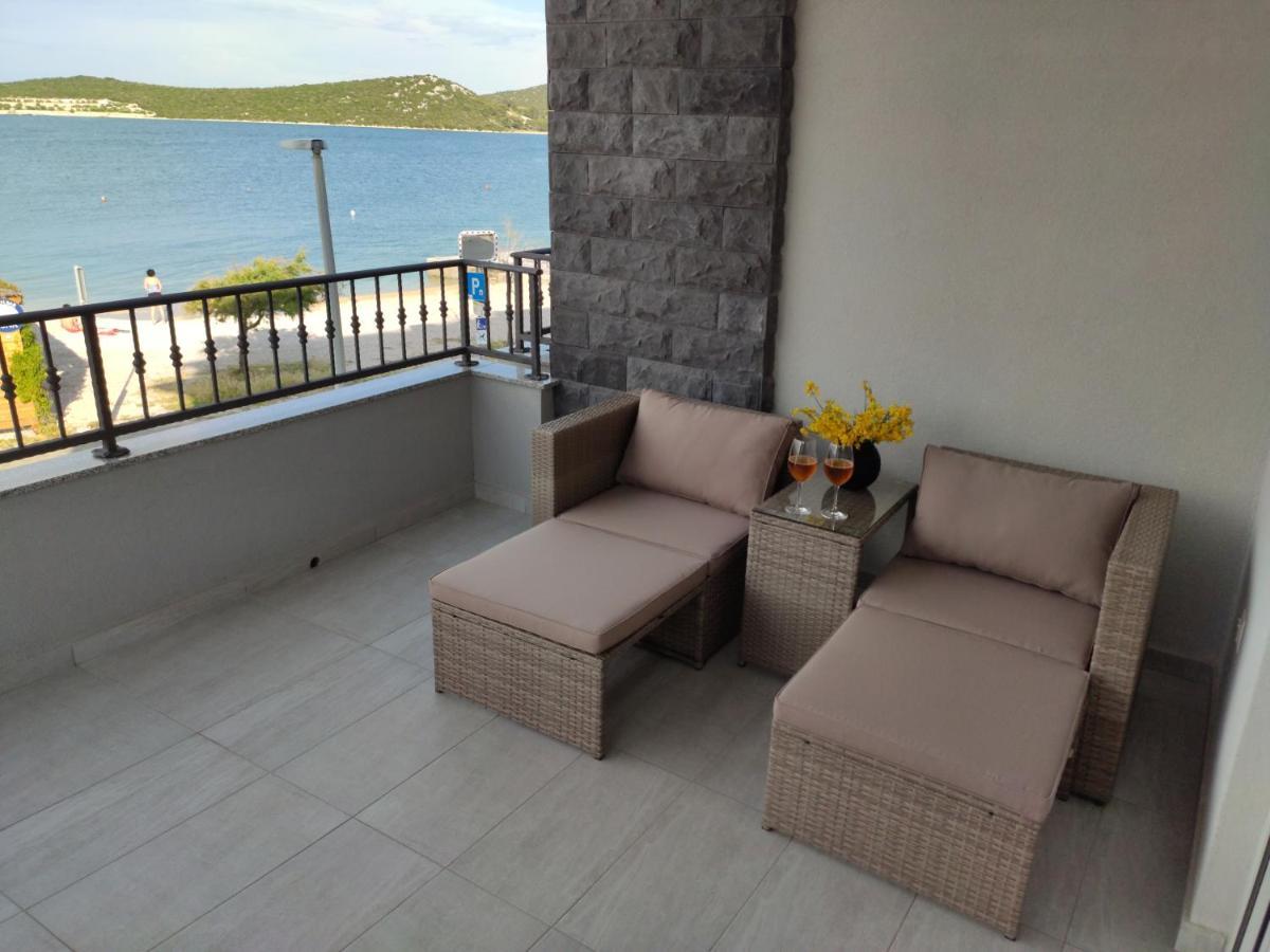 Apartmani Sara 2 Betina  Kültér fotó