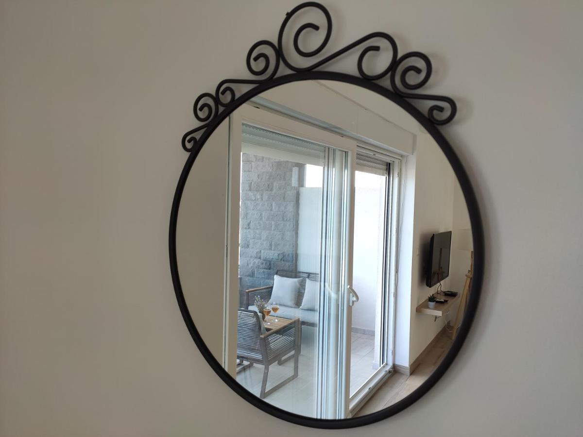 Apartmani Sara 2 Betina  Kültér fotó