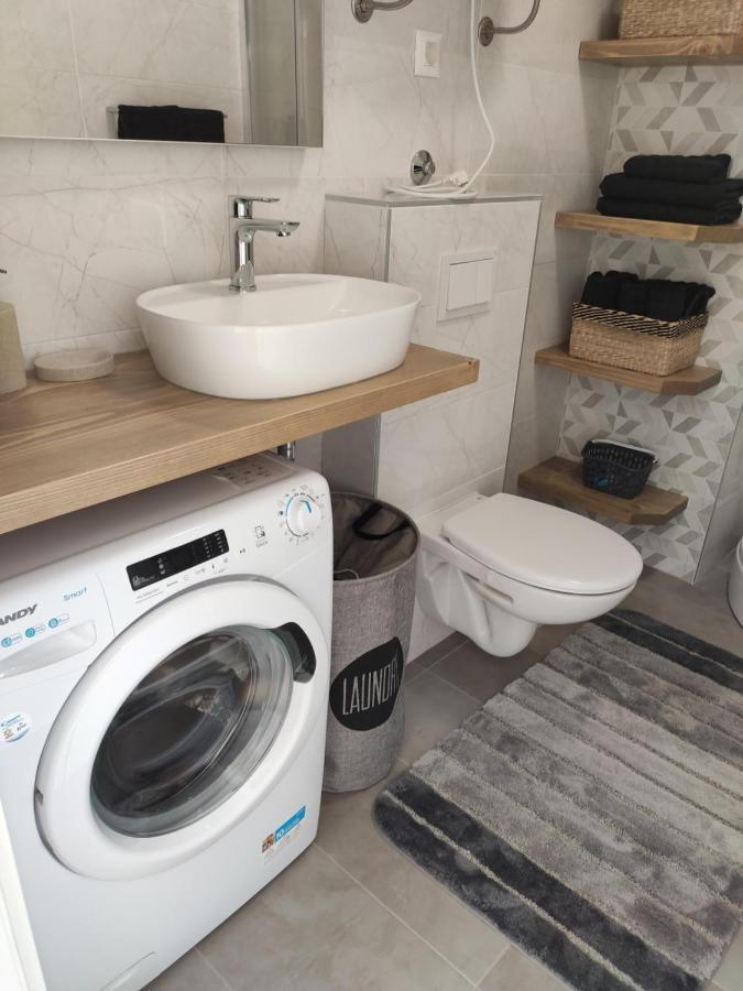 Apartmani Sara 2 Betina  Kültér fotó