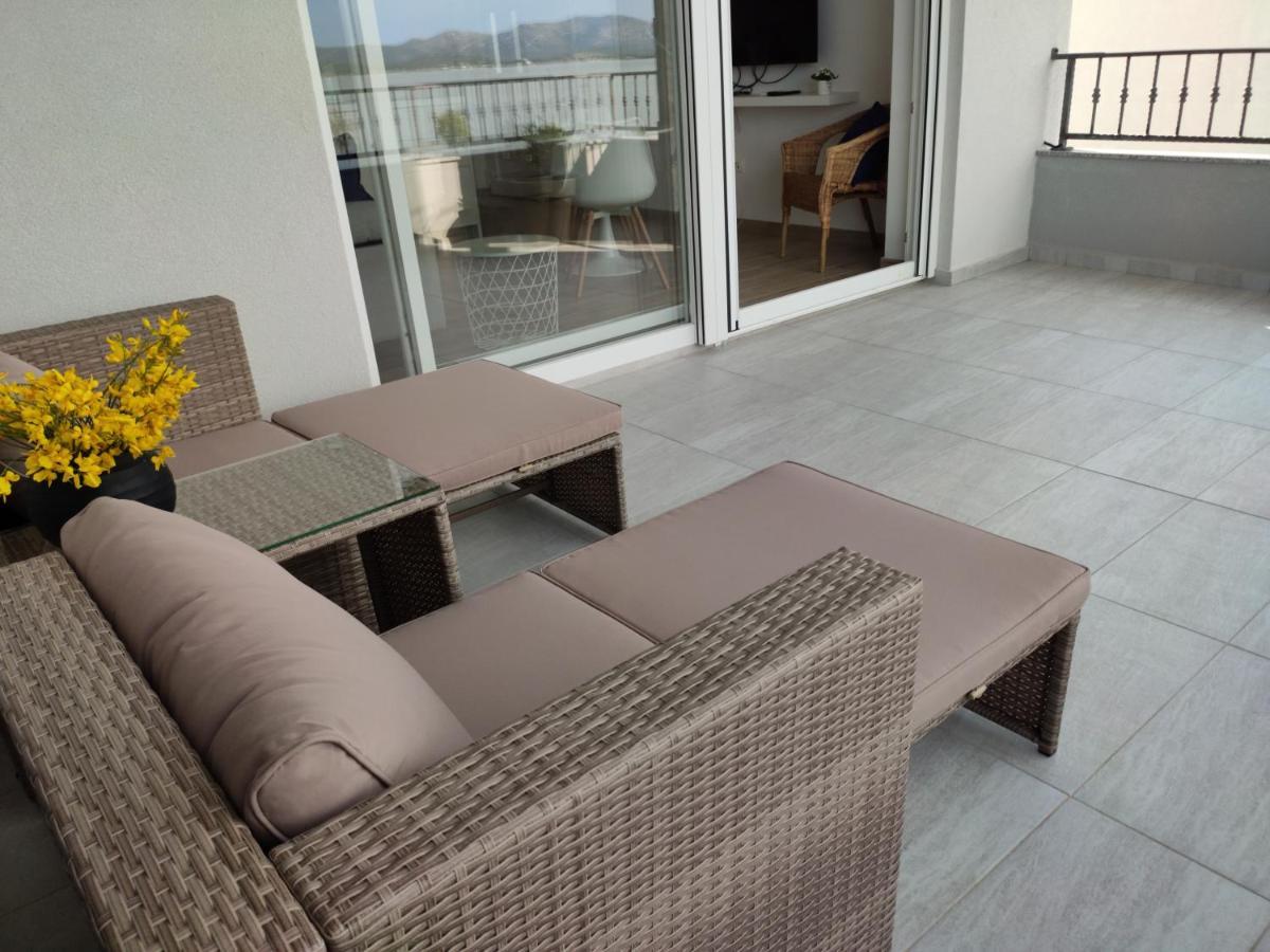 Apartmani Sara 2 Betina  Kültér fotó